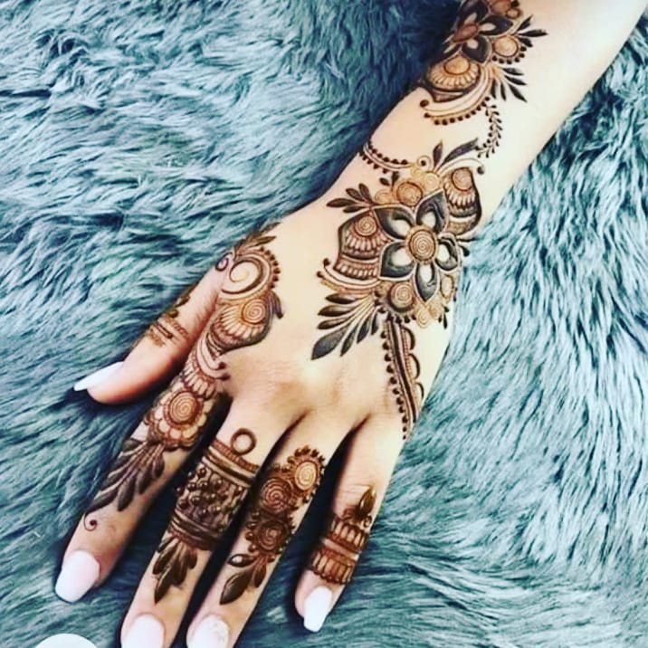 full back hand mehndi designs