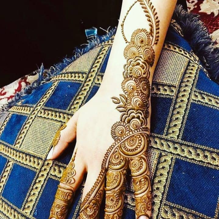 traditional Arabic full hand Mehndi design 